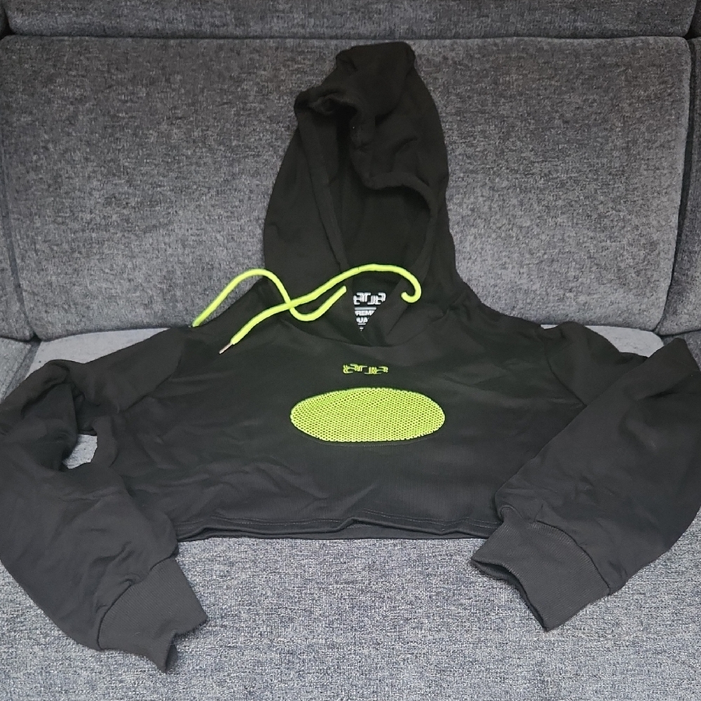 Black and Green Crop Top Hoodie